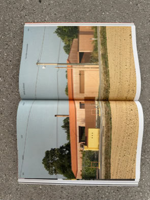Interno del magazine di architettura Pièra con alcune pagine dedicate allo studio MIDE architetti.